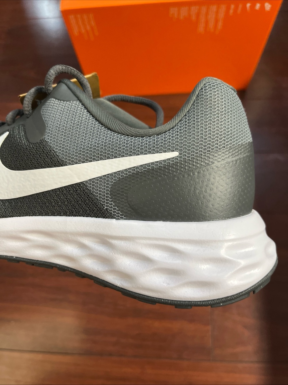 Mens 11 Nike Revolution 6 NN Iron Grey Shoes Running Walking DC3728 004 HALF BOX - Picture 9 of 16